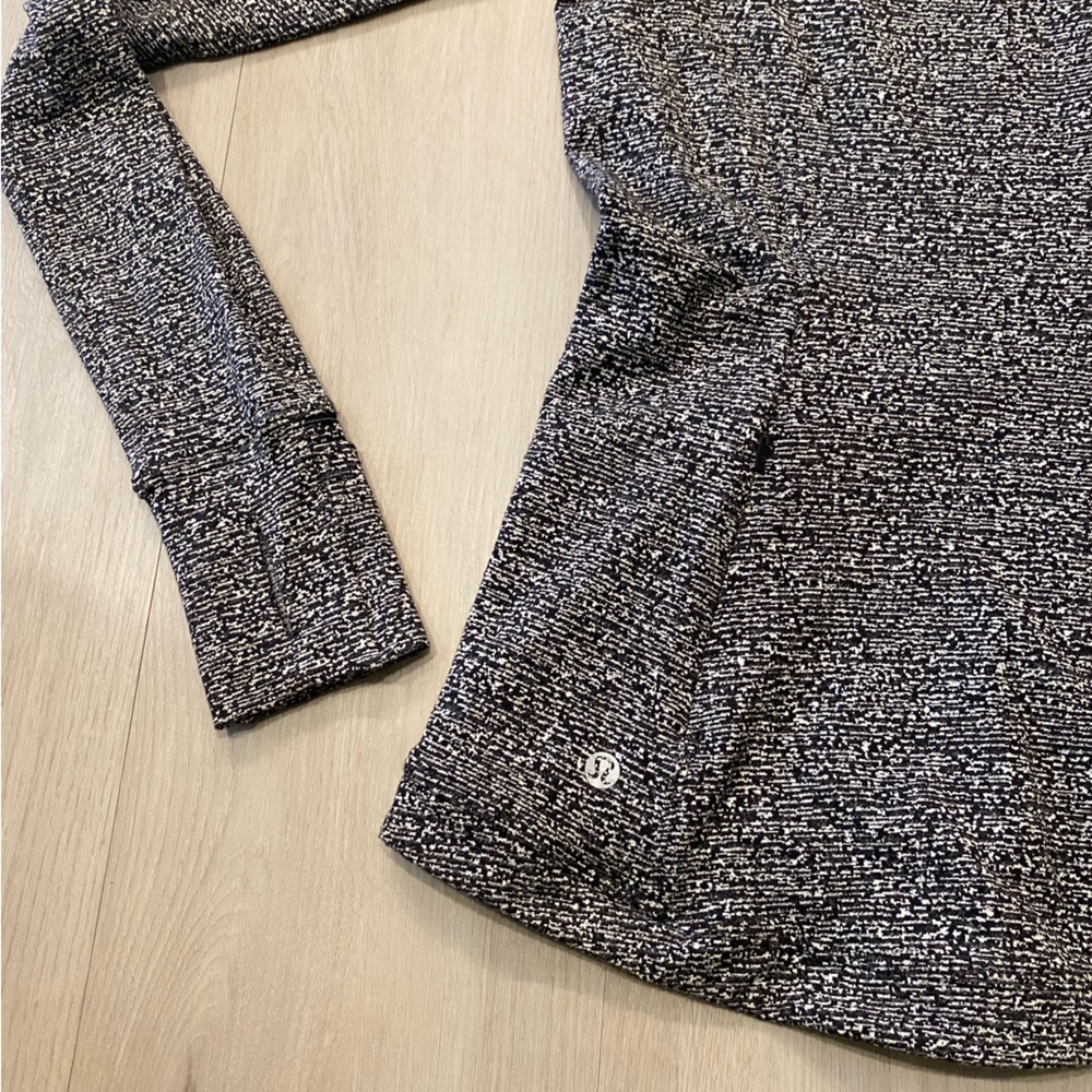 Lululemon Runderful Long Sleeve - Picture 8 of 8